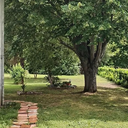 Bed & Breakfast La Casanat 4*